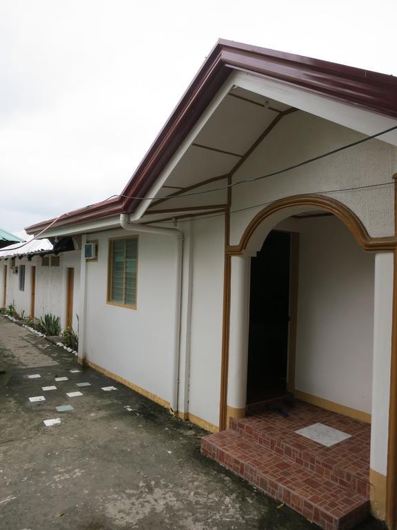 Anilao Scuba Dive Center Otel Batangas Dış mekan fotoğraf